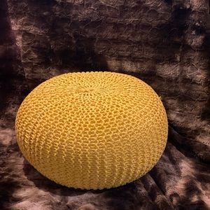 Decoration poof